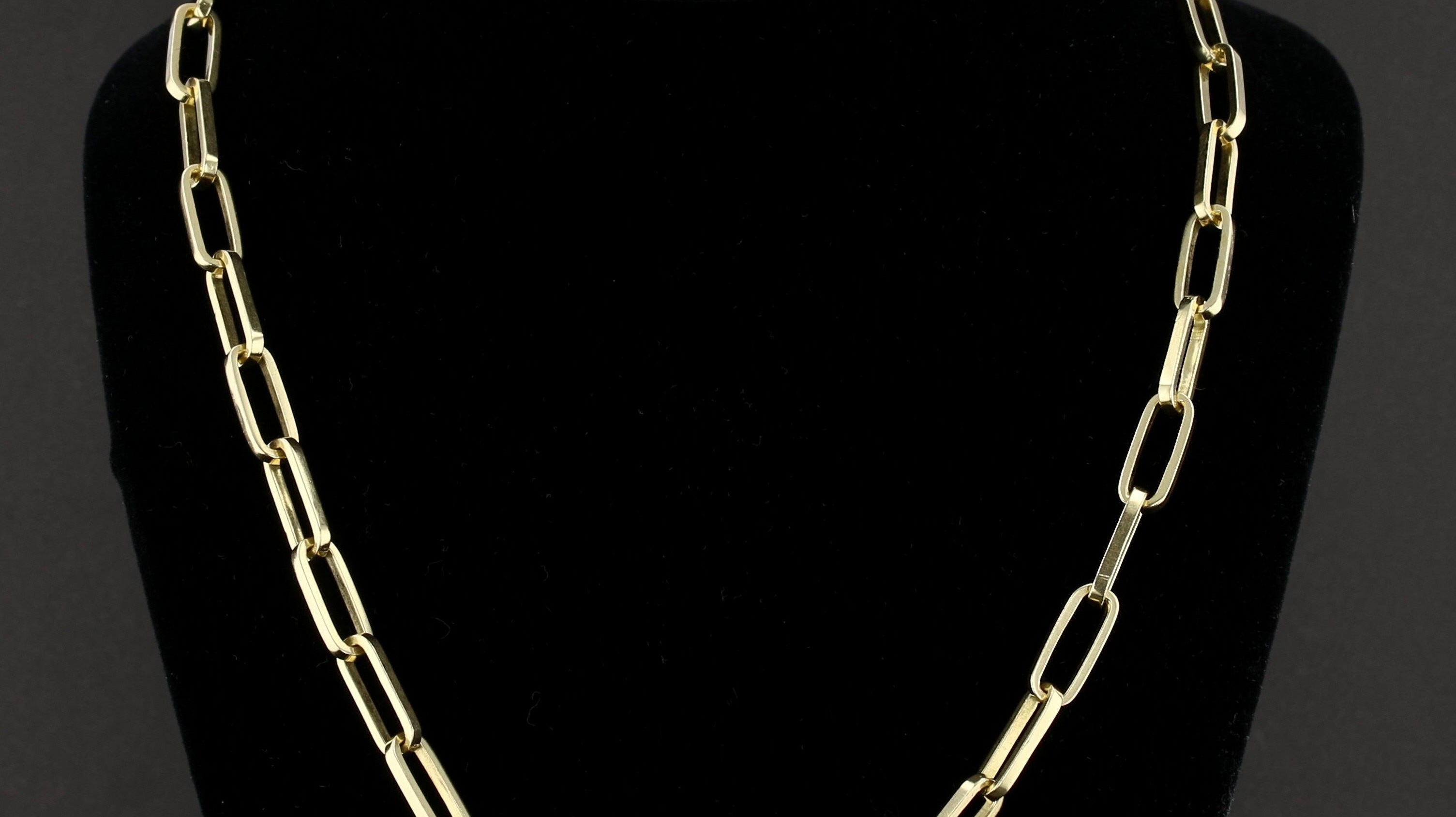 HOW TO: Layering Necklaces