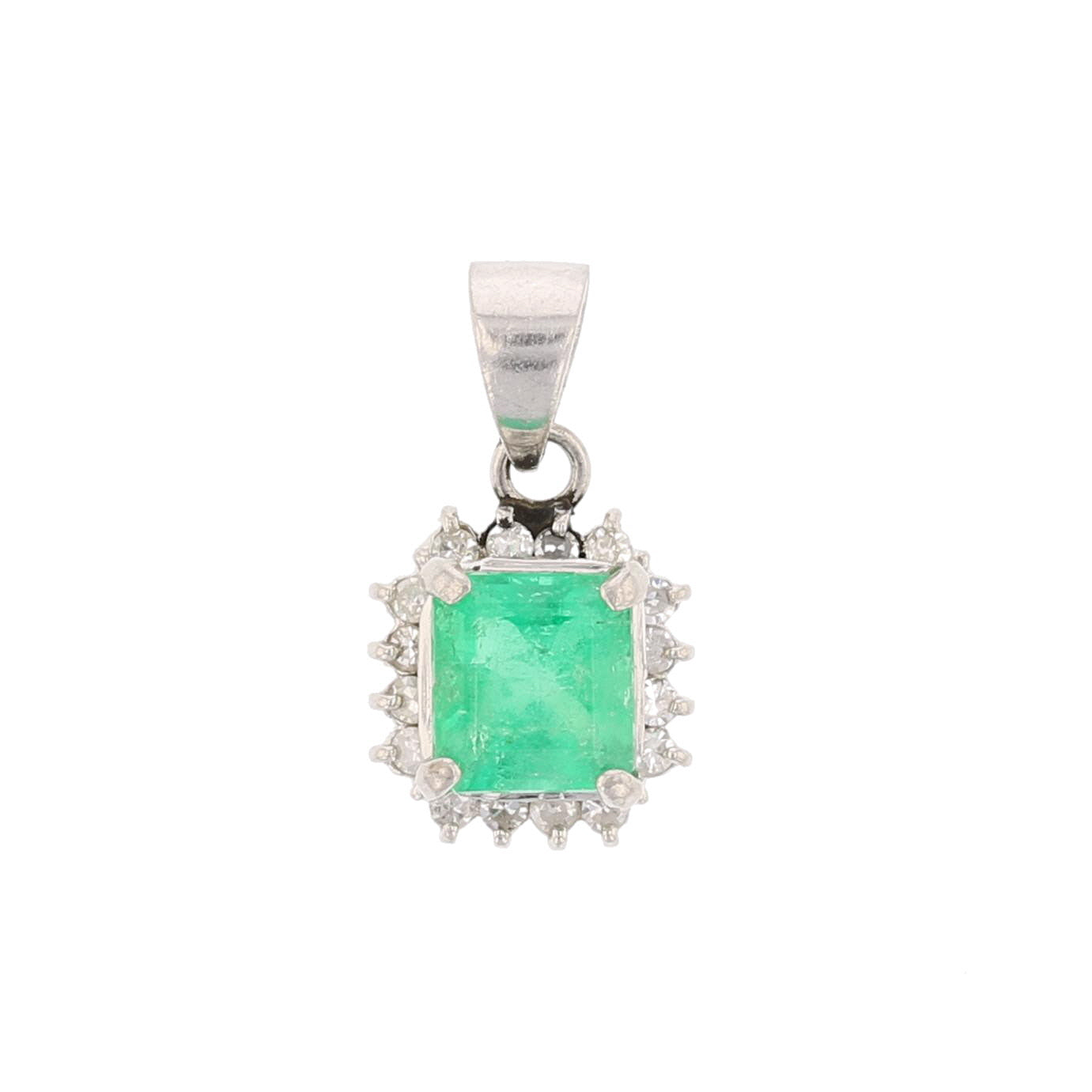 💚 May Birthstone: Emerald – A Symbol of Rebirth, Romance & Timeless Beauty