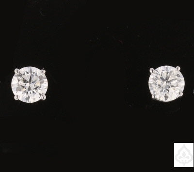 HOW TO: Ten Pieces of Jewelry Every Woman Should Own