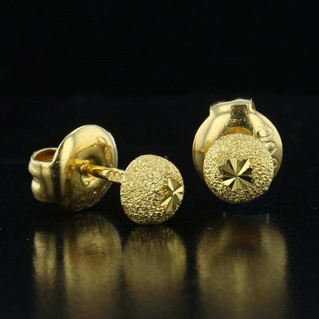 22K Yellow Gold Vintage Textured Starburst Stud Earrings - David's Antiques & Jewelry