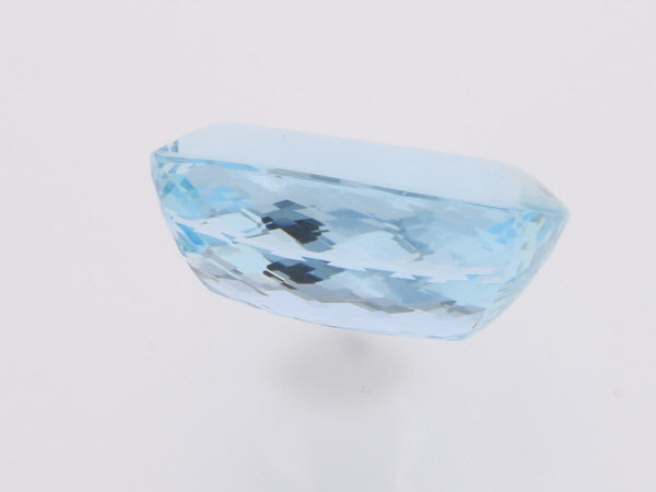 66 Carat Natural Aquamarine - David's Antiques & Jewelry